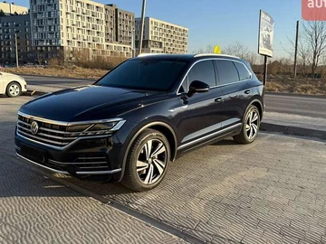 Авто Volkswagen Touareg 2019 № 8701496