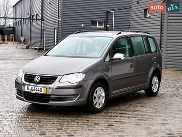 Авто Volkswagen Touran 2007 № 8701517