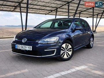 Авто Volkswagen E-Golf 2015 № 8702163