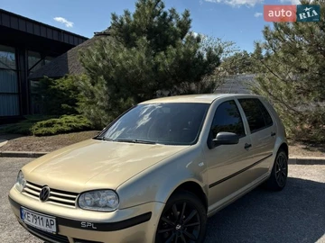 Авто Volkswagen Golf 2002 № 8702589
