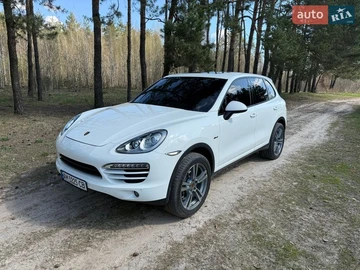 Авто Porsche Cayenne 2011 № 8702889