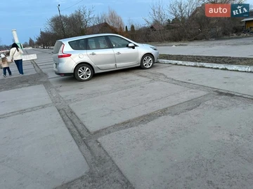 Авто Renault Scenic 2011 № 8703147