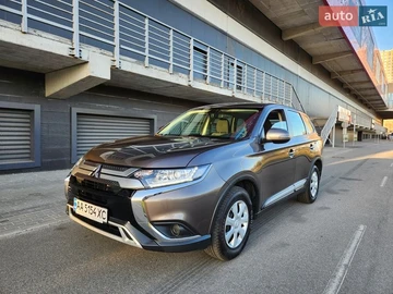 Авто Mitsubishi Outlander 2019 № 8703571