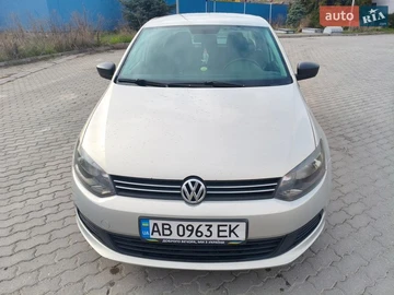 Авто Volkswagen Polo 2012 № 8704010