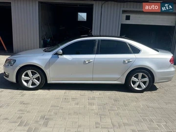 Авто Volkswagen Passat 2013 № 8704044