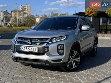 Авто Mitsubishi Outlander 2021 № 8704375