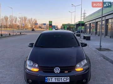 Авто Volkswagen Golf 2004 № 8704652