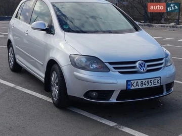 Авто Volkswagen Golf Plus 2005 № 8704735