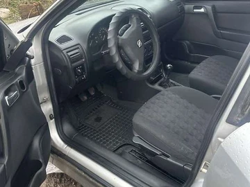 Авто Opel Astra 2002 № 8705061