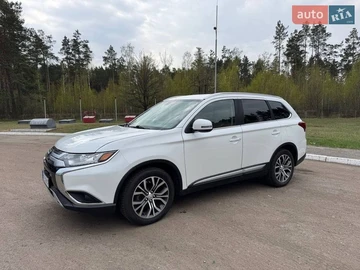 Авто Mitsubishi Outlander 2017 № 8705618