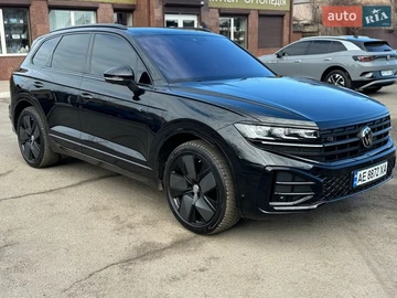 Авто Volkswagen Touareg 2024 № 8705814