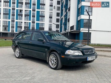 Авто Volvo V40 1999 № 8705823