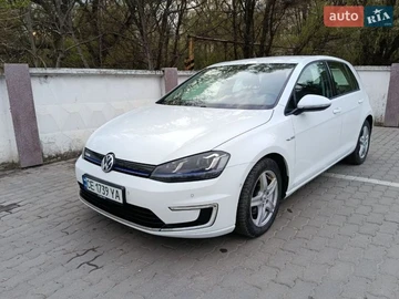 Авто Volkswagen E-Golf 2014 № 8706724