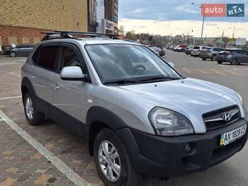 Авто Hyundai Tucson 2011 № 8706732