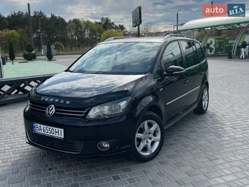 Авто Volkswagen Touran 2010 № 8706734