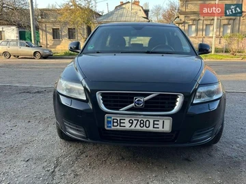 Авто Volvo V50 2009 № 8707352