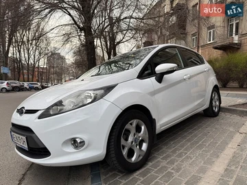 Авто Ford Fiesta 2012 № 8707385