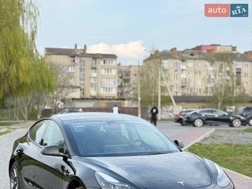 Авто Tesla Model 3 2021 № 8708177