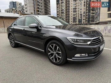 Авто Volkswagen Passat 2018 № 8708181