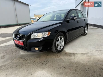 Авто Volvo V50 2011 № 8708207