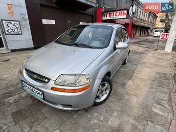 Авто Chevrolet Aveo 2005 № 8708341