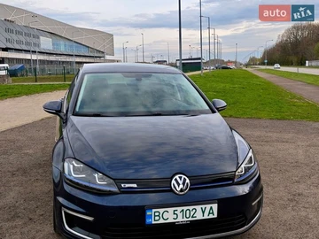 Авто Volkswagen E-Golf 2015 № 8709099