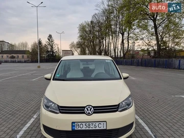 Авто Volkswagen Touran 2011 № 8709651