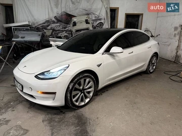 Авто Tesla Model 3 2019 № 8709704
