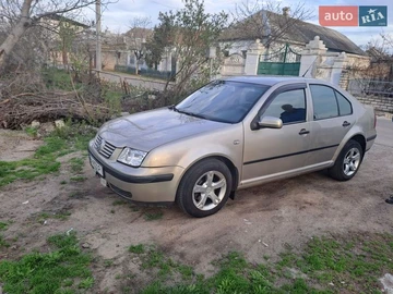 Авто Volkswagen Bora 2004 № 8710000