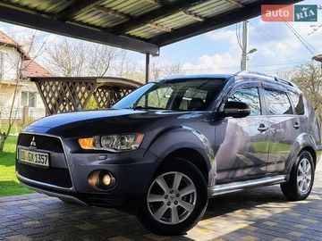 Авто Mitsubishi Outlander Xl 2010 № 8710131