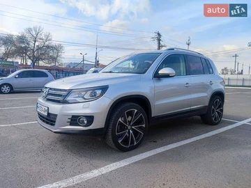 Авто Volkswagen Tiguan 2015 № 8710305