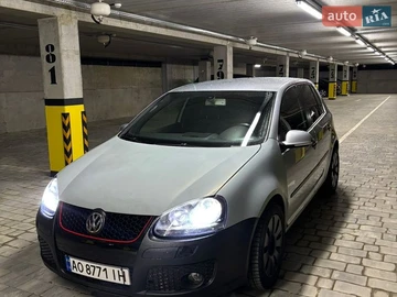 Авто Volkswagen Golf 2004 № 8710630