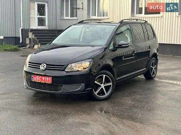 Авто Volkswagen Touran 2010 № 8710751