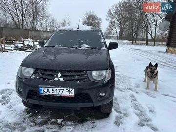 Авто Mitsubishi L 200 2015 № 8711232