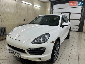 Авто Porsche Cayenne 2011 № 8711867