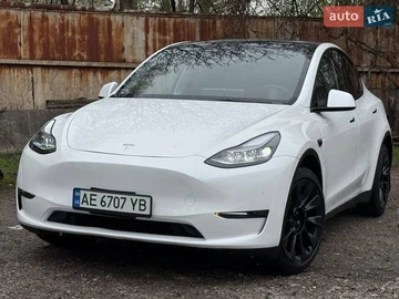 Авто Tesla Model Y 2023 № 8712101