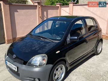 Авто Toyota Yaris 2002 № 8712226