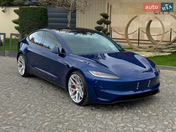 Авто Tesla Model 3 2024 № 8713011