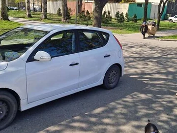 Авто Hyundai I30 2010 № 8713050