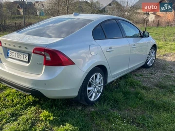 Авто Volvo S60 2012 № 8713122