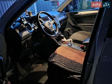 Авто Volkswagen Tiguan 2017 № 8713345