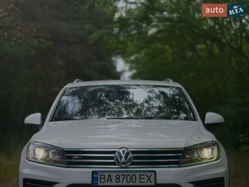 Авто Volkswagen Touareg 2014 № 8713792