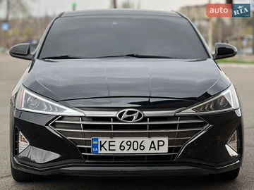 Авто Hyundai Elantra 2018 № 8714597