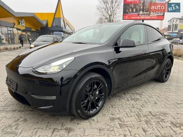 Авто Tesla Model Y 2024 № 8714621