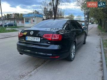 Авто Volkswagen Jetta 2015 № 8715036