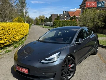 Авто Tesla Model 3 2019 № 8715071