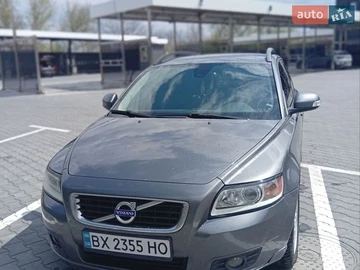 Авто Volvo V50 2010 № 8715424