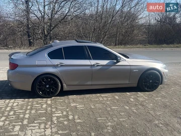 Авто BMW 5 Series 2013 № 8715451