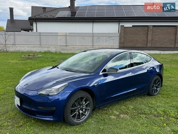 Авто Tesla Model 3 2019 № 8715637
