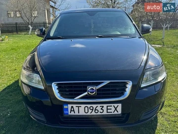 Авто Volvo V50 2010 № 8715855